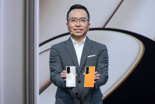 荣耀年初发布折叠屏手机，图为CEO赵明，图源：荣耀