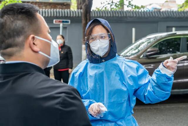 北京疫情防控现场 前门草厂横胡同2号平房院及周边封管控区怎么样了？