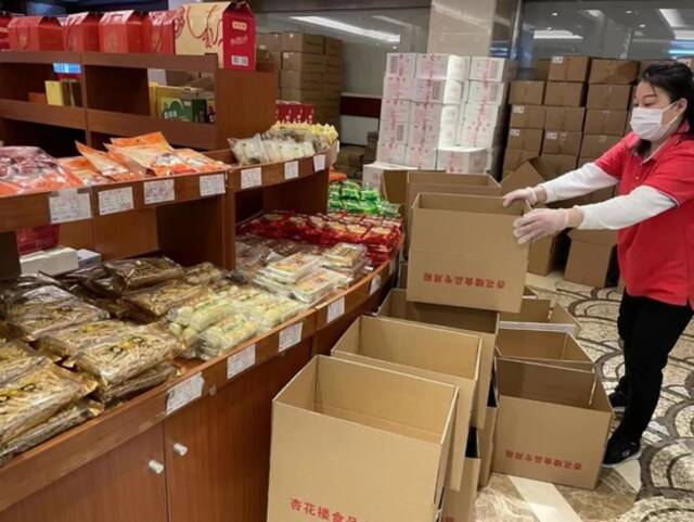 上海餐饮企业逐步复工，市民熟悉的“好味道”正在回归