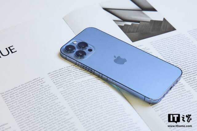 苹果iPhone 13热销，富士康郑州厂区扩大招工计划