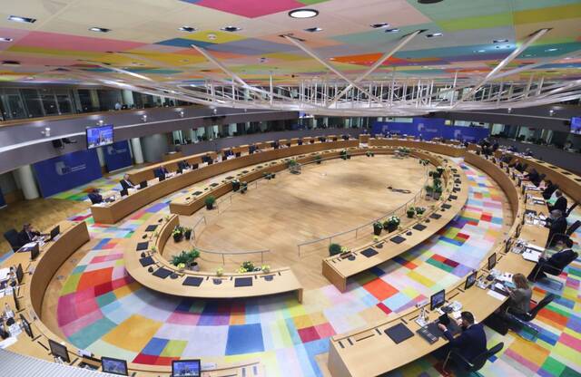 3月24日在比利时布鲁塞尔欧盟总部拍摄的欧盟峰会现场。
