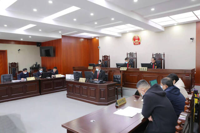 内蒙古自治区检察院兴安盟检察分院派员出庭抗诉