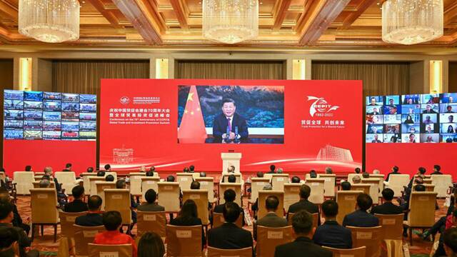 习近平在庆祝中国国际贸易促进委员会建会70周年大会暨全球贸易投资促进峰会上发表视频致辞