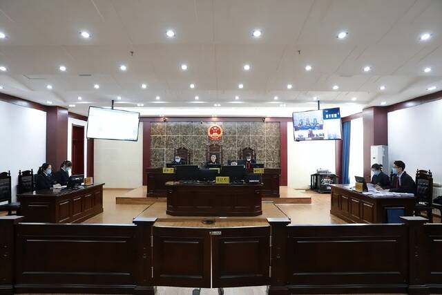 内蒙古自治区公安厅原副厅长张效敏受贿罪一案公开开庭审理