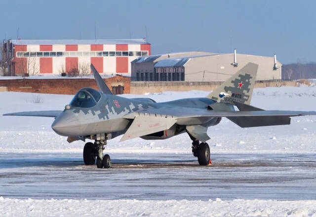 由于苏-57战斗机数量非常少，三代机才是俄乌冲突中俄空天军的主力。