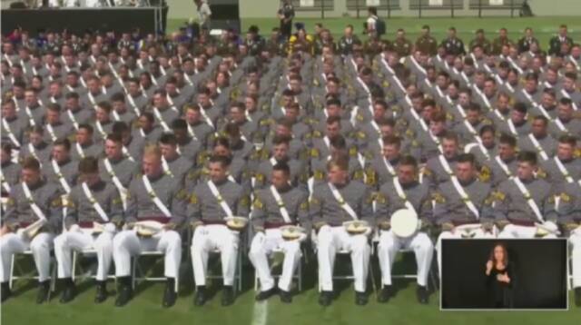 美国西点军校当地时间5月21日举行2022年毕业典礼