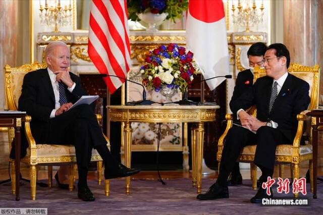 当地时间5月23日，日本首相岸田文雄与到访的美国总统拜登在位于东京的迎宾馆举行会谈。