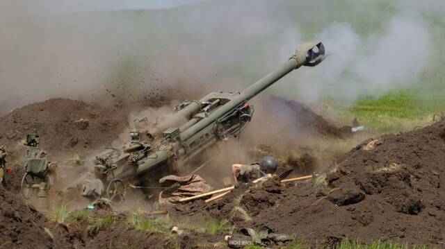 ↑乌军使用的M777榴弹炮