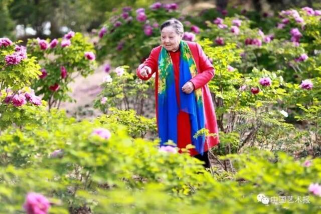 97岁时的马金凤（中国艺术报资料图张晓理摄）