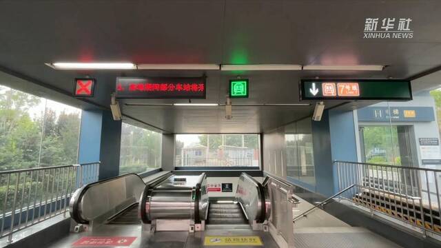 北京战疫直击｜再次出发：北京三区公交地铁线路恢复运营