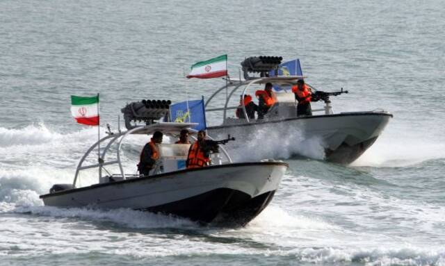 伊朗革命卫队快艇