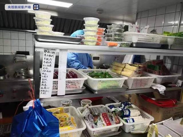 违规收取“疫情小哥辛苦费” 上海一餐饮管理公司构成价格欺诈被查
