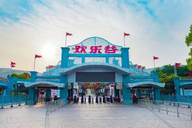 已经闭园81天的上海欢乐谷6月3日起恢复开园。本文图片园方供图