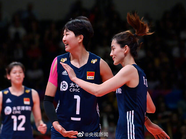中国女排世联赛三连胜