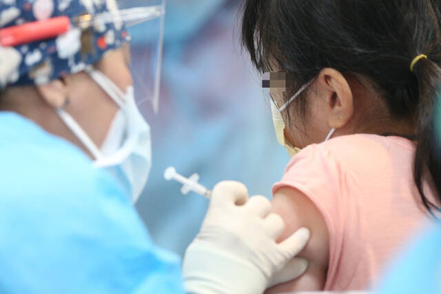 台湾儿童接种新冠疫苗