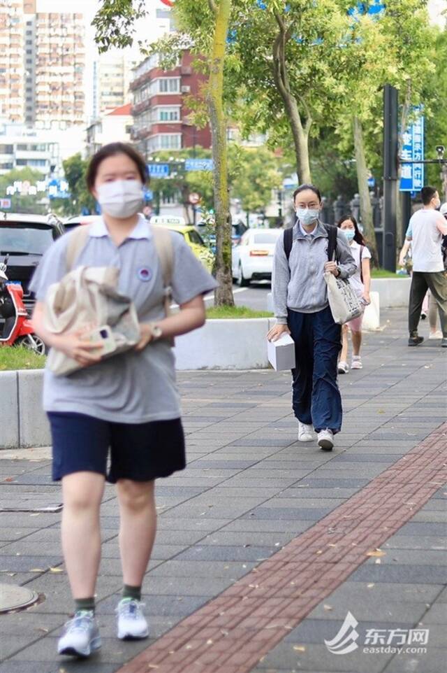 高二高三学生今日重回校园 直击返校现场