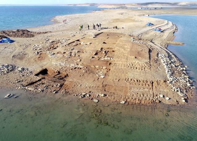 伊拉克库尔德自治区干涸河床惊现3400年前美索不达米亚古代国家米坦尼古城遗址