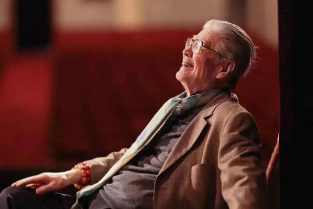 95岁蓝天野仙逝，他一直惦记在舞台上创作新的角色