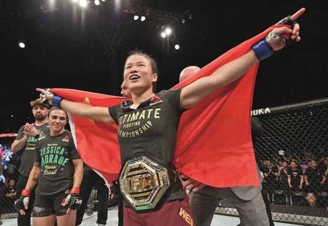 ·2019年8月31日，张伟丽在深圳获得UFC冠军。