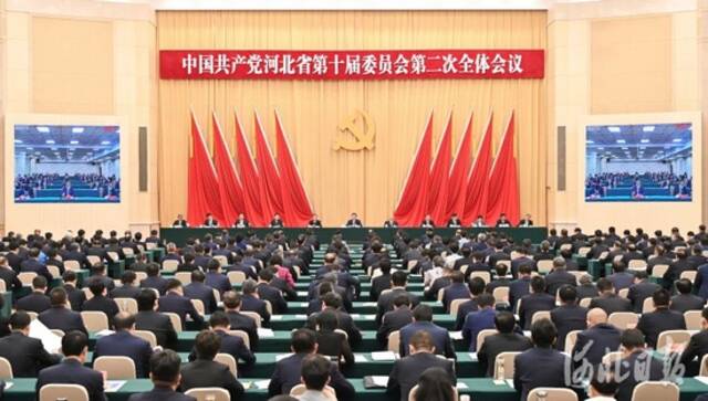 6月13日至14日，中国共产党河北省第十届委员会第二次全体会议在石家庄召开。这是会议现场。河北日报记者赵海江摄