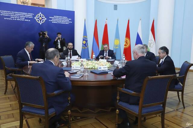 ↑6月10日，集体安全条约组织（集安组织）外长理事会会议在亚美尼亚埃里温举行。新华社发（亚美尼亚外交部供图）