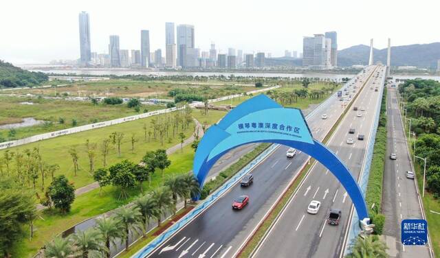 这是2021年9月17日拍摄的横琴大桥（无人机照片）。新华社记者邓华摄