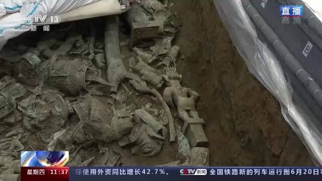 三星堆考古发掘持续推进 7、8号坑又获新发现