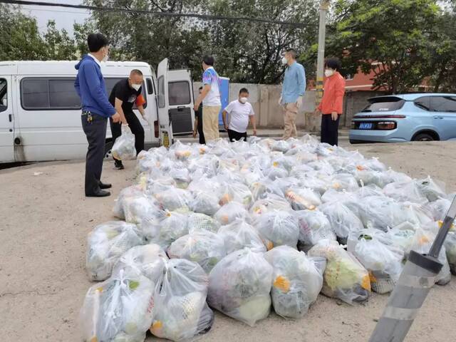 北京石景山累计3例感染者：涉疫街道全力做好封管控区管理