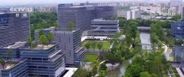 绿色中国“加减法”  秉承绿色建筑理念 城市建筑成湿地邻居