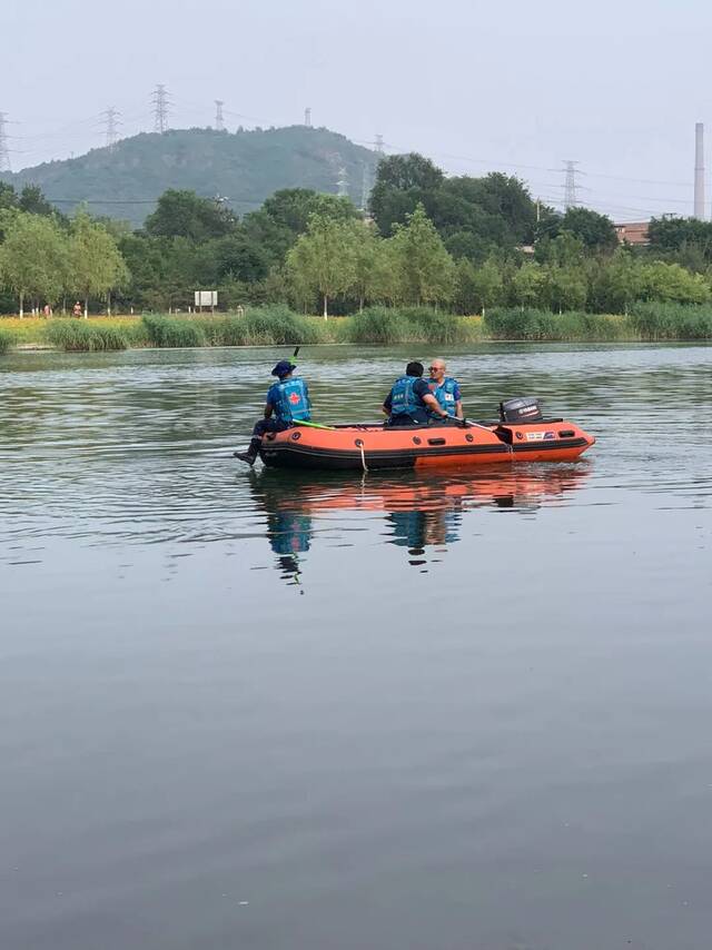 救人英雄周宏勃妻子发声：我曾阻拦，但他还是下了水