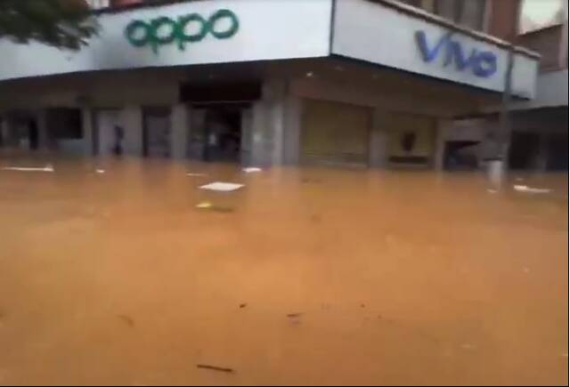 最高级别响应！广东多地迎战暴雨 这三地紧急通知：今天停课