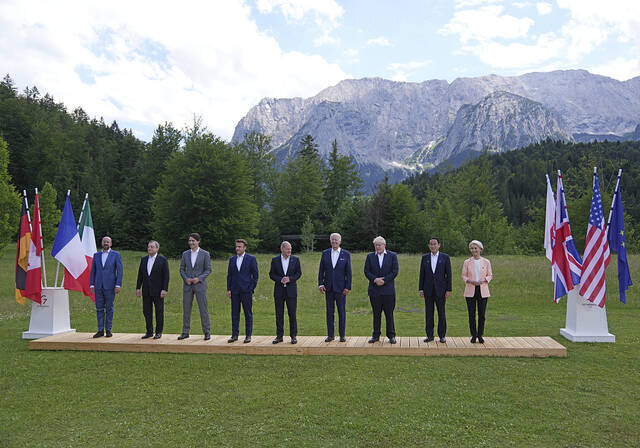 当地时间2022年6月26日，德国巴伐利亚州，由德国担任轮值主席国的七国集团（G7）峰会于当地时间6月26日至28日在埃尔毛城堡举行。人民视觉图