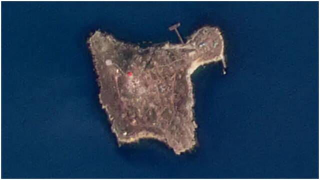 行星实验室6月20日拍摄的蛇岛卫星图像没有显示三个烧焦的区域。
