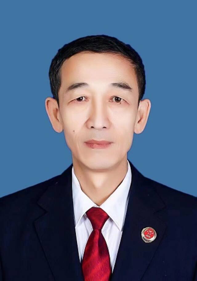 黑龙江省漠河市检察院检委会专职委员张加泉