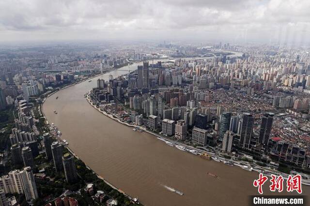 在上海中心上海之巅观光厅俯瞰城市景观殷立勤摄