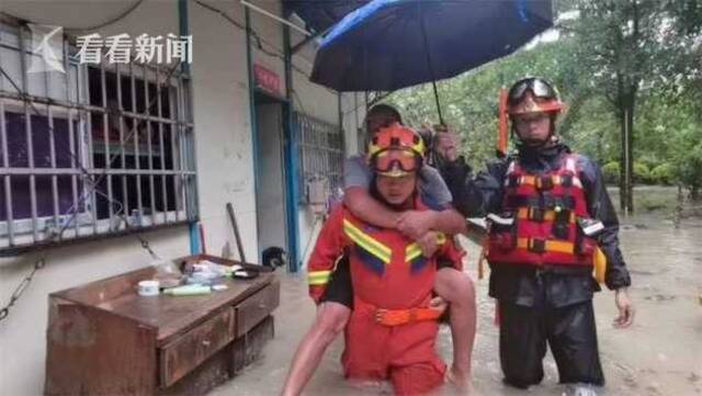 视频｜“暹芭”来袭 海南多市县普降暴雨