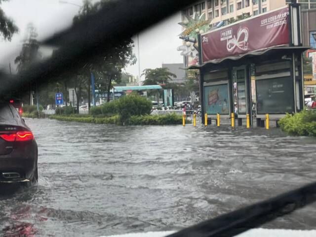 紧急！佛山这3地龙卷警报！部分道路水浸，注意行车安全！