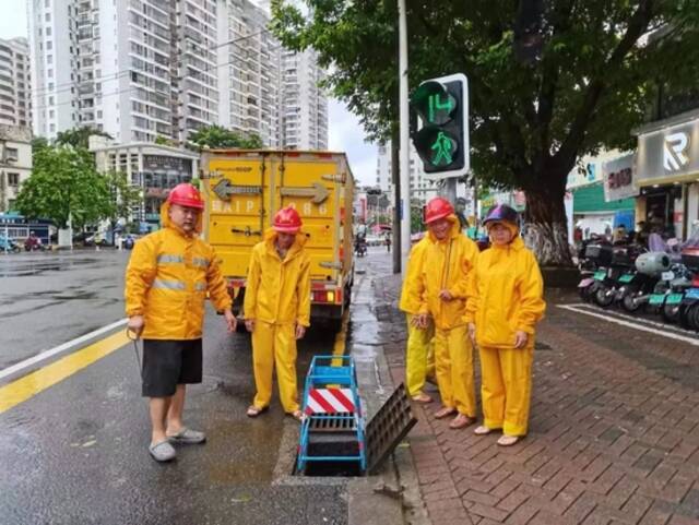 台风“暹芭”登陆！海南仍有强风雨天气！最新消息汇总️→