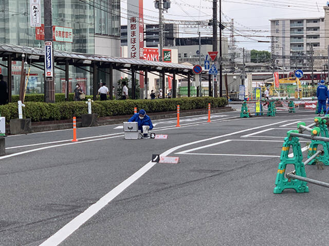 安倍遇刺现场：目击者称听到枪声深感恐惧，警方仍在搜集证物