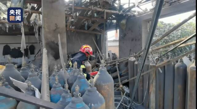 黑龙江哈尔滨一民房内氧气瓶发生爆炸 致2人死亡3人受伤