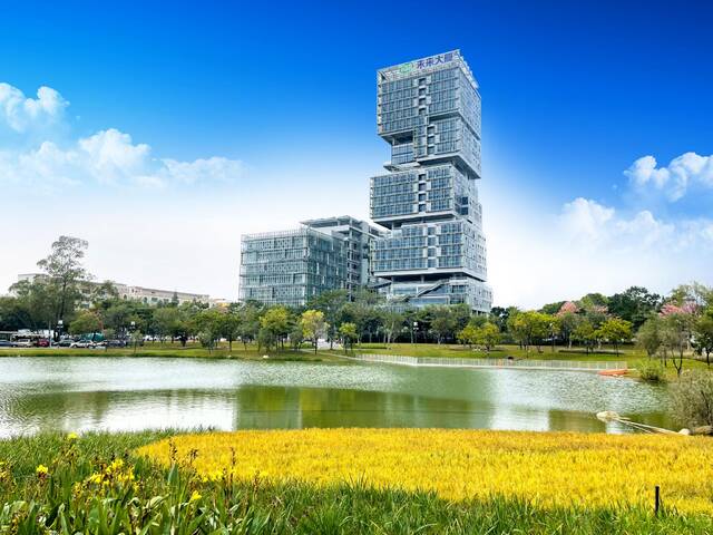 深圳资本集团建科院未来大厦绿色科技创新孵化中心
