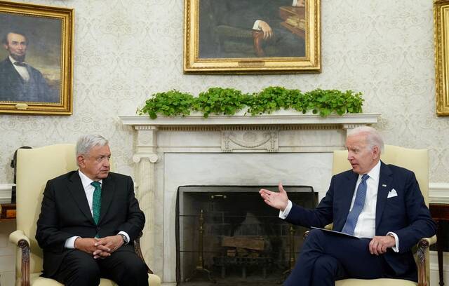 墨西哥总统洛佩斯和美国总统拜登。图自路透社
