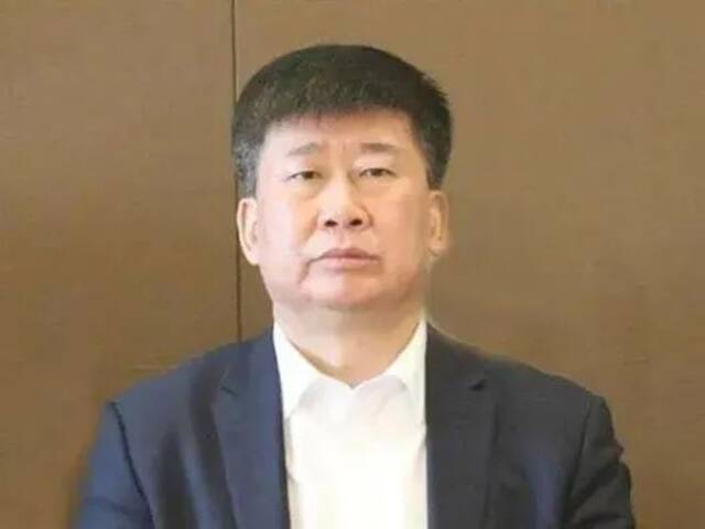 黑龙江鹤岗市政协原秘书长李思勇严重违纪违法被“双开”