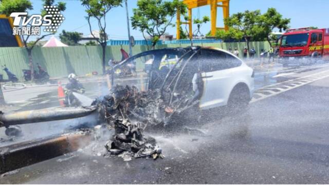 林志颖22日驾特斯拉发生车祸（图片来源：TVBS新闻网）