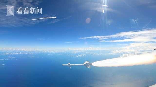视频｜南海某空域：数十架战机出动 空空导弹实射训练