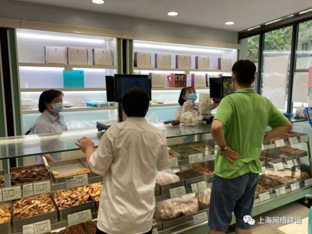 7月25日，哈尔滨食品厂淮海中路店正常营业