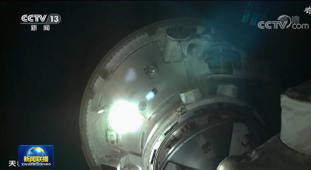 “问天”“天和”太空牵手 航天员首次在轨进入实验舱