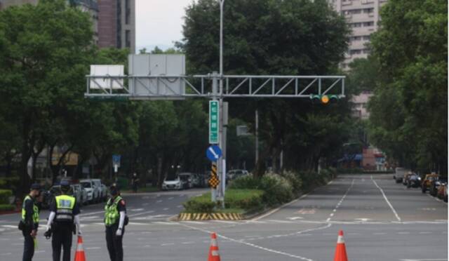 台北开展大规模防空演习，台媒：警报响起后“瞬间空城”