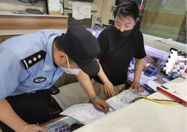 上海警方集中清查整治娱乐休闲服务等场所 抓获120余名违法嫌疑人