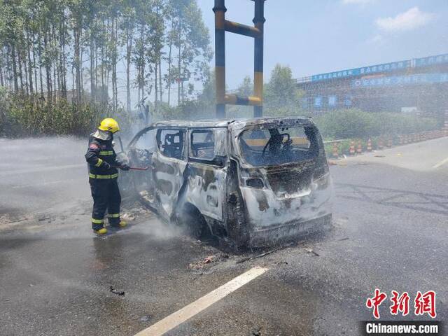 雷克萨斯中国就贵港高速交通意外事故发声明：紧急对应团队已抵达现场，积极配合调查